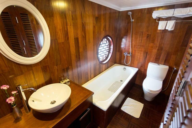 Bhaya Classic Cruises Ha Long Exteriör bild
